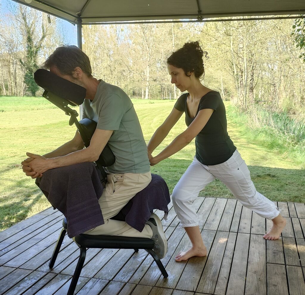 Heiwa Massage - Amma assis sous tonnelle, Niort, Stephanie Brisson, Deux-Sèvres