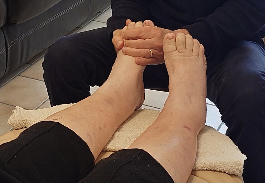 Réflexologie plantaire et massage Intuitif des Pieds en maison de repos et EHPAD, Bruno Nivault, Niort